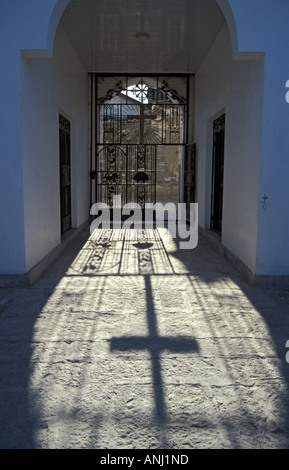 Chiesa cristiana nella città vecchia di Xizhou, Yunnan (Cina) Foto Stock