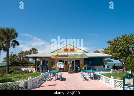 Beachfront cafe a passare una griglia, St Pete Beach, costa del Golfo della Florida, Stati Uniti d'America Foto Stock