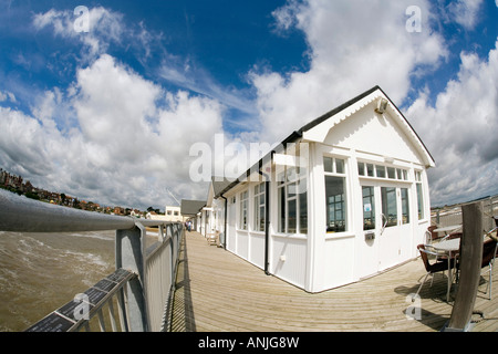Regno Unito Suffolk Southwold Pier prese con fisheye obiettivo grandangolare Foto Stock