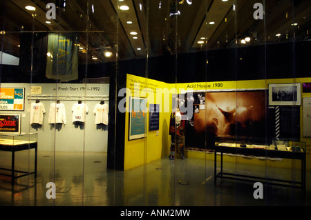 Hacienda fac 51 nightclub exhibition urbis Manchester Regno Unito cultura manchester t-shirts Foto Stock