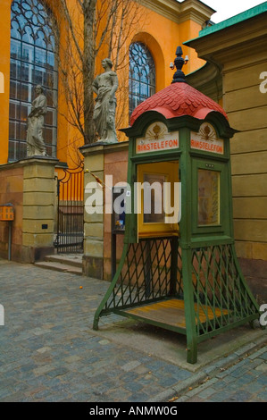 Le cabine telefoniche in Gamla Stan Stoccolma Svezia UE Foto Stock