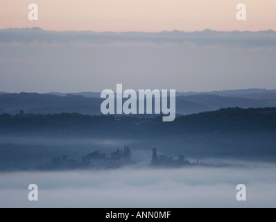 Chateau all'alba Foto Stock