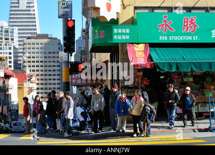 Chinatown e la Transamerica Pyramid, San Francisco CA Foto Stock