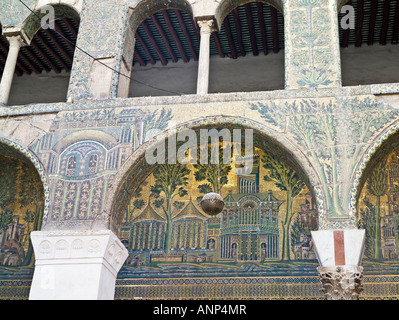 Dettaglio dei mosaici, West porticato, la Grande Moschea di Damasco Foto Stock