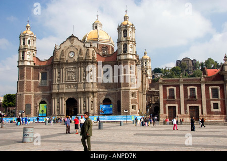 L'antica Basilica di Guadalupe a Città del Messico MESSICO Foto Stock
