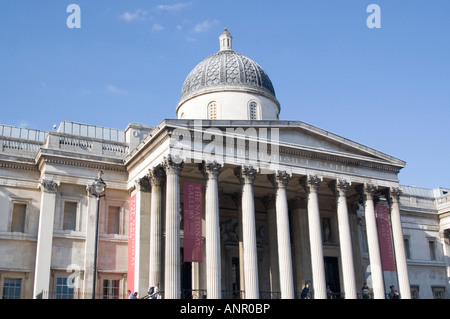 La Galleria Nazionale di Arte Moderna a Trafalgar Square a Londra Inghilterra Foto Stock