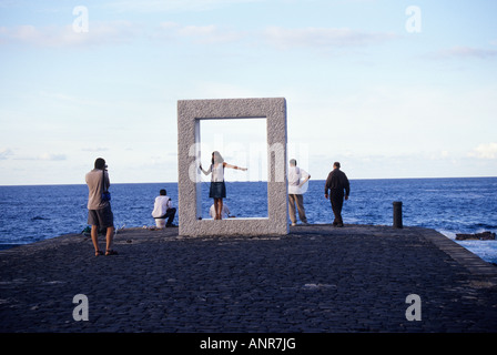 Tensei Tenmoku o porta senza porta dall'artista giapponese Kan Yasuda a Garachico Tenerife Isole Canarie Spagna Foto Stock