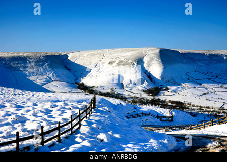 Neve invernale Horsehill Tor Edale Valley Parco Nazionale di Peak District Derbyshire Inghilterra Gran Bretagna UK Europa Foto Stock