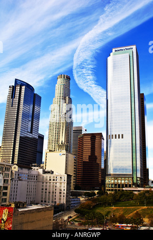 Los Angeles skyline da 10 piani sopra Broadway, inclusi US Bank Building e la società del gas edificio Foto Stock