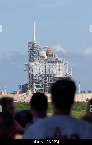 Ai visitatori la visione di piattaforma di navetta a John Fitzgerald Kennedy Space Center di Cape Canaveral Florida Foto Stock