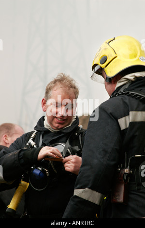 Incendio al Nelson Stanley Scrapyard Poole Dorset England Regno Unito Foto Stock