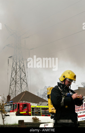 Incendio al Nelson Stanley Scrapyard Poole Dorset England Regno Unito Foto Stock