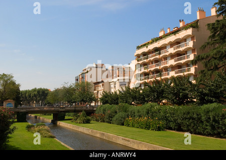 Moderno appartamento blocca centro di Perpignan FRANCIA 2006 Foto Stock