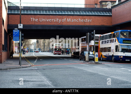 L'Università di ponte Manchester Oxford Road UK Foto Stock