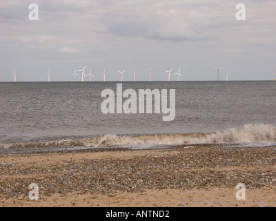 Offshore wind farm visto da Scroby Sands vicino a great yarmouth norfolk Inghilterra Foto Stock