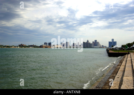 Vista della città di Detroit e St Clair fiume Michigan MI Foto Stock
