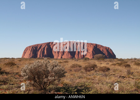 Uluru - Ayers Rock [Docker River Road, Uluru-Kata Tjuta National Park, il Territorio del Nord, l'Australia, Oceania]. . Foto Stock