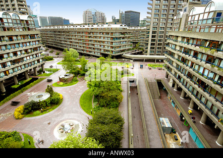 Vista del Barbican da bunyan corte Londra Inghilterra Regno Unito Foto Stock