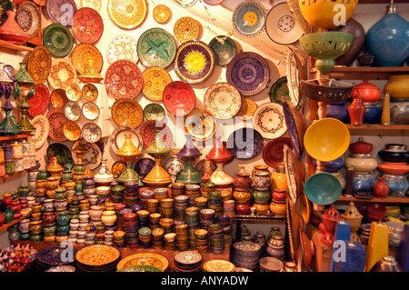 Pentole marocchina e negozio di ceramiche Foto Stock