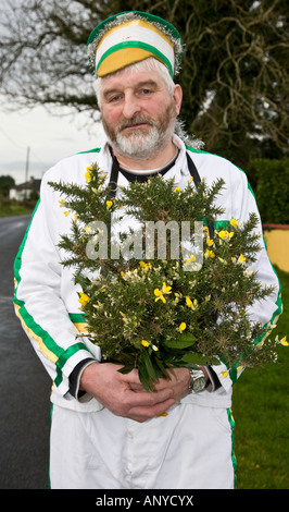 Un membro della tradizionale Natale Wren Boys Parade, County Limerick, Irlanda Foto Stock