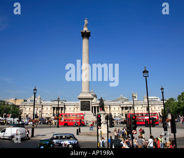 Trafalgar Square Nelsons Column a Londra Foto Stock