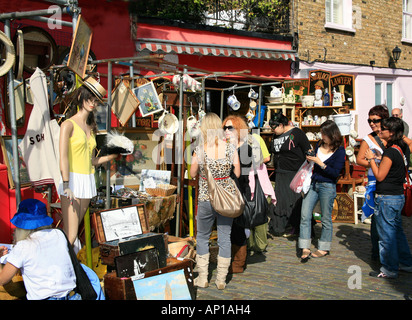 Mercato di Portobello Road a Londra Foto Stock