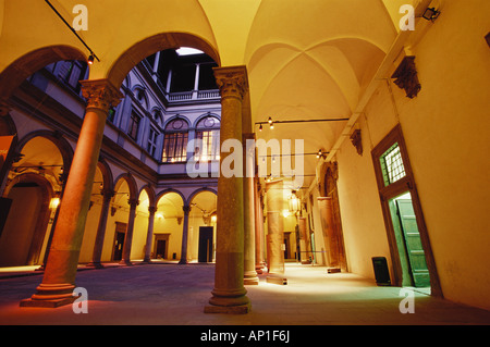 Atrio di Palazzo Strozzi, luogo per eventi e mostre, Firenze, Toscana, Italia Foto Stock