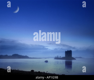 GB - Scozia: Moon over Castle Stalker e Loch Linnhe Foto Stock