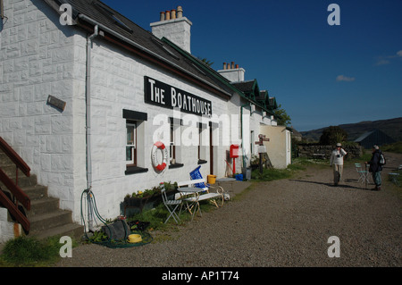 Il Boathouse tea-room sull'isola delle Ebridi di Ulva, Scozia Foto Stock