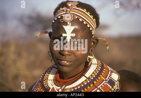 Close up ritratto di giovane donna Samburu Foto Stock