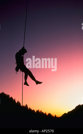 Rapelling in grandi pioppi neri americani Canyon Wasatch Mountains dello Utah Foto Stock