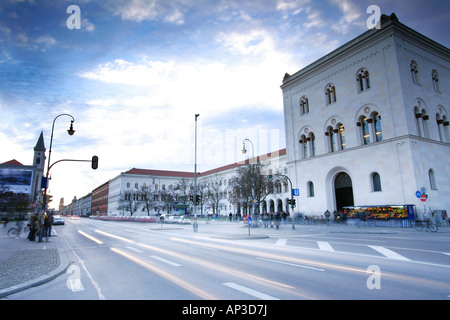 L'edificio principale su Ludwig Street, Università Ludwig Maximilians Universitaet di Monaco di Baviera, Germania Foto Stock