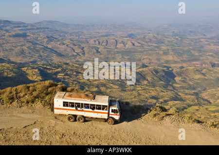 Un overland carrello sul suo modo di Bahir Dar circa di viaggiare attraverso il Nilo Blu River Gorge. Foto Stock