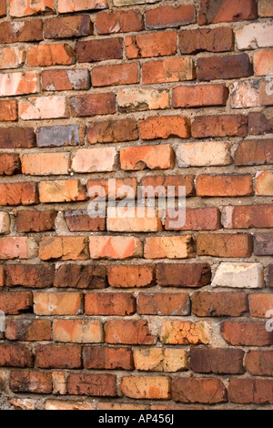 Un muro di mattoni. Foto Stock