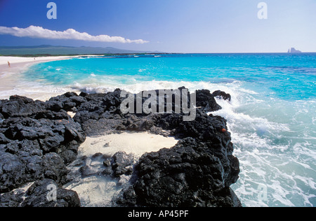 Sud America, Ecuador Isole Galapagos, San Cristobal Island. Seascape con kicker rock sull orizzonte Foto Stock