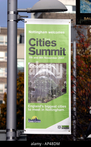 Città principali del Vertice sul segno Maid Marian Way. Nottingham accoglie città nucleo di vertice, Maid Marian Way, Nottingham, Regno Unito Foto Stock