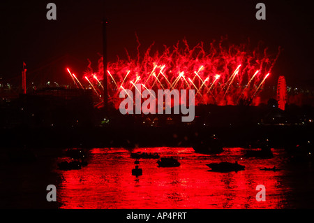 Fuochi d'artificio su Montreal. Foto Stock