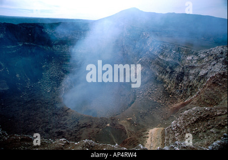 Nicaragua, Masaya Vulcano Masaya Natinal Park. In Nicaragua il primo parco nazionale. Panoramica del Vulcano Masaya, aka Popogatepe.. Foto Stock