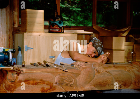 Nord America, Stati Uniti, Alaska Ketchikan, Saxman villaggio nativo. Saxman Carving Center. Foto Stock