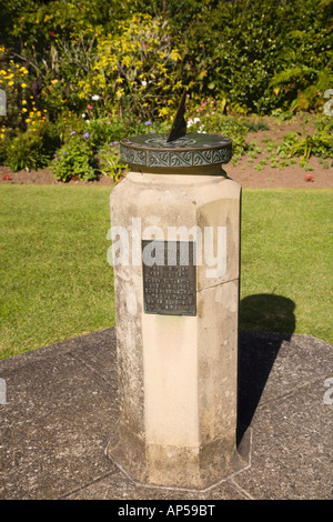 Meridiana commemorativa in casa del Trattato di motivi Waitangi National Riserva "Baia delle Isole' Northland Isola del nord della Nuova Zelanda Foto Stock