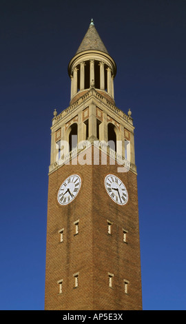 Torre campanaria dell'università di North Carolina a Chapel Hill nella Carolina del Nord STATI UNITI D'AMERICA Foto Stock