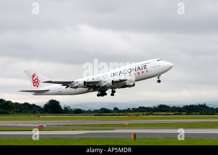 Boeing 747 aeromobili in fase di decollo dall'aeroporto di Manchester Foto Stock