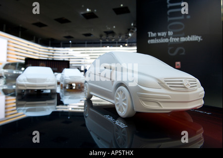 Un display che mostra futuro Mercedes veicoli ibridi, del 2008 a North American International Auto Show di Detroit Michigan STATI UNITI D'AMERICA. Foto Stock