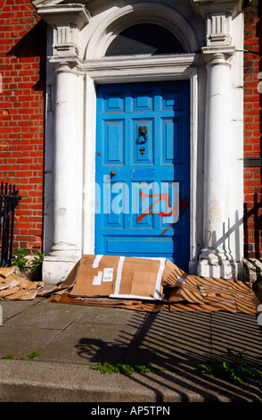 Sonno agitato in un portale di Dublino, Irlanda Foto Stock