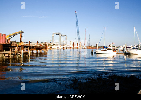 I lavori per la costruzione di un ponte di Lions in Sant'Agostino Florida. Foto Stock