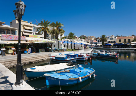 Il lago di Voulismeni, Aghios Nikolaos, Costa Nord Est, Creta, Grecia Foto Stock