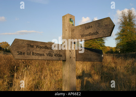 La segnaletica a Stanton Park Swindon Wiltshire Foto Stock
