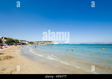 Spiaggia, Almeritha (o Almerida, Almiridha, Almirida, Almyrida), Baia di Souda, vicino a Chania, Creta, Grecia Foto Stock