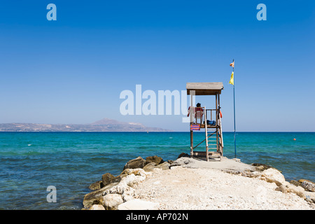 Lifeguard Hut, Almeritha (o Almerida, Almiridha, Almirida, Almyrida), Baia di Souda, vicino a Chania, Creta, Grecia Foto Stock