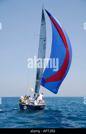 L'annuale gara di barche a vela tra Port Huron e Isola di Mackinaw richiede il lavoro di squadra Foto Stock